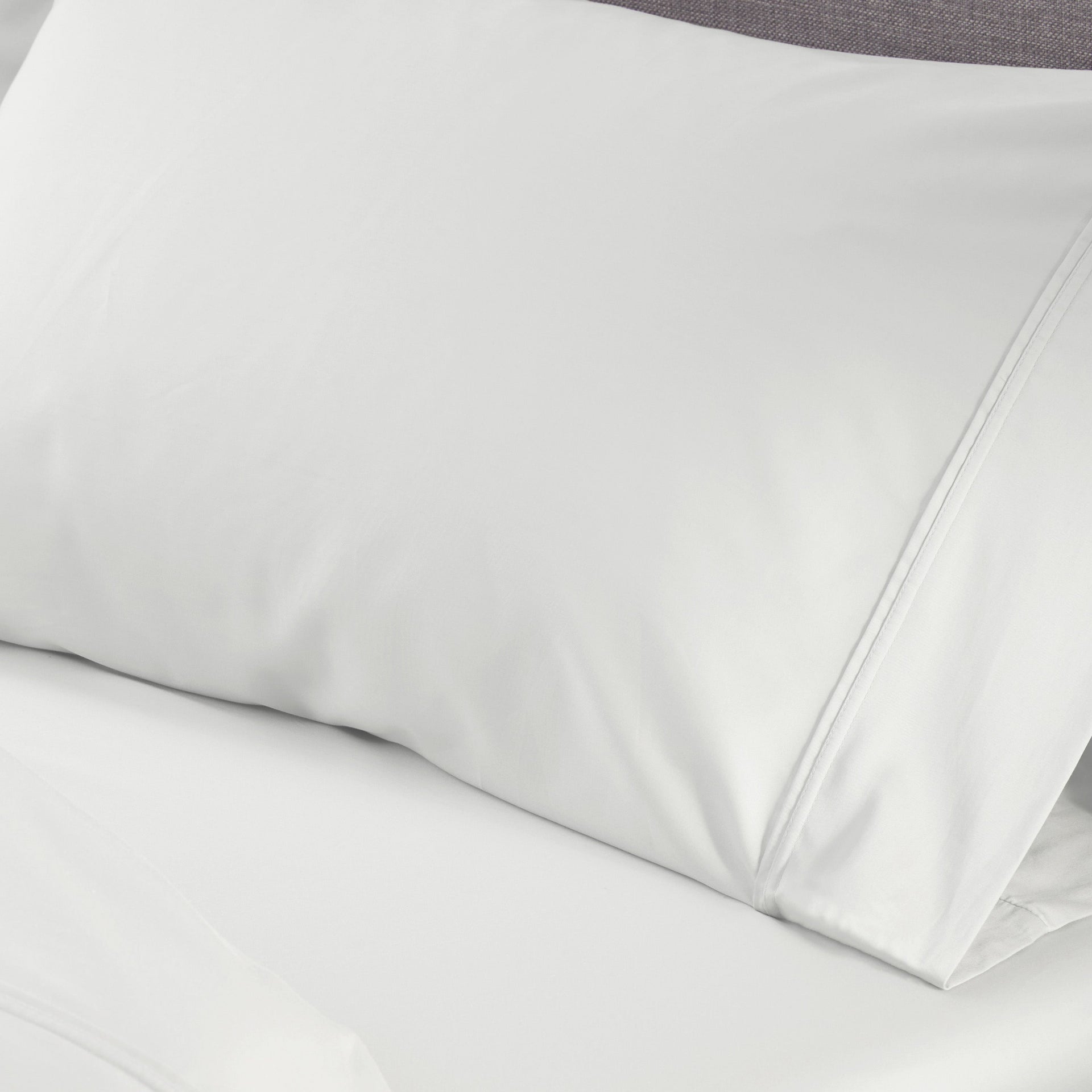 BEDGEAR Basic Sheet Set | BrightWhite-03-Lifestyle-2_1409393c-aeeb-41dc-aea6-3229b2cc8a99.jpg