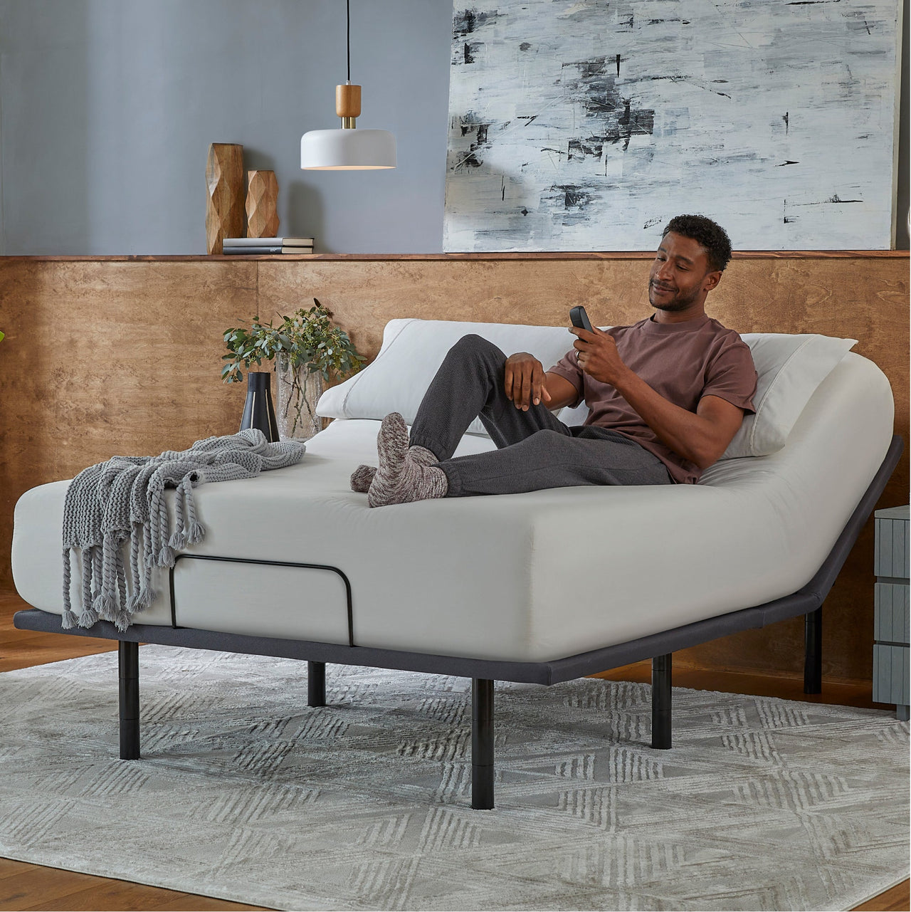 baselogic™ Silver Adjustable Base by Serta