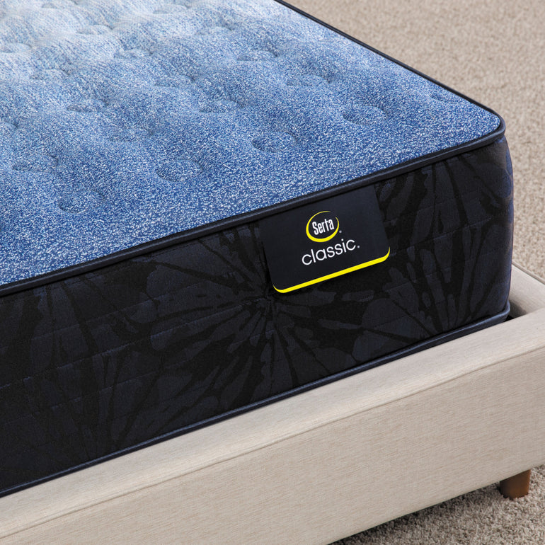 Close-up of Classic Brecon Firm Serta mattress corner | Breathable fabric cover and detailed stitching