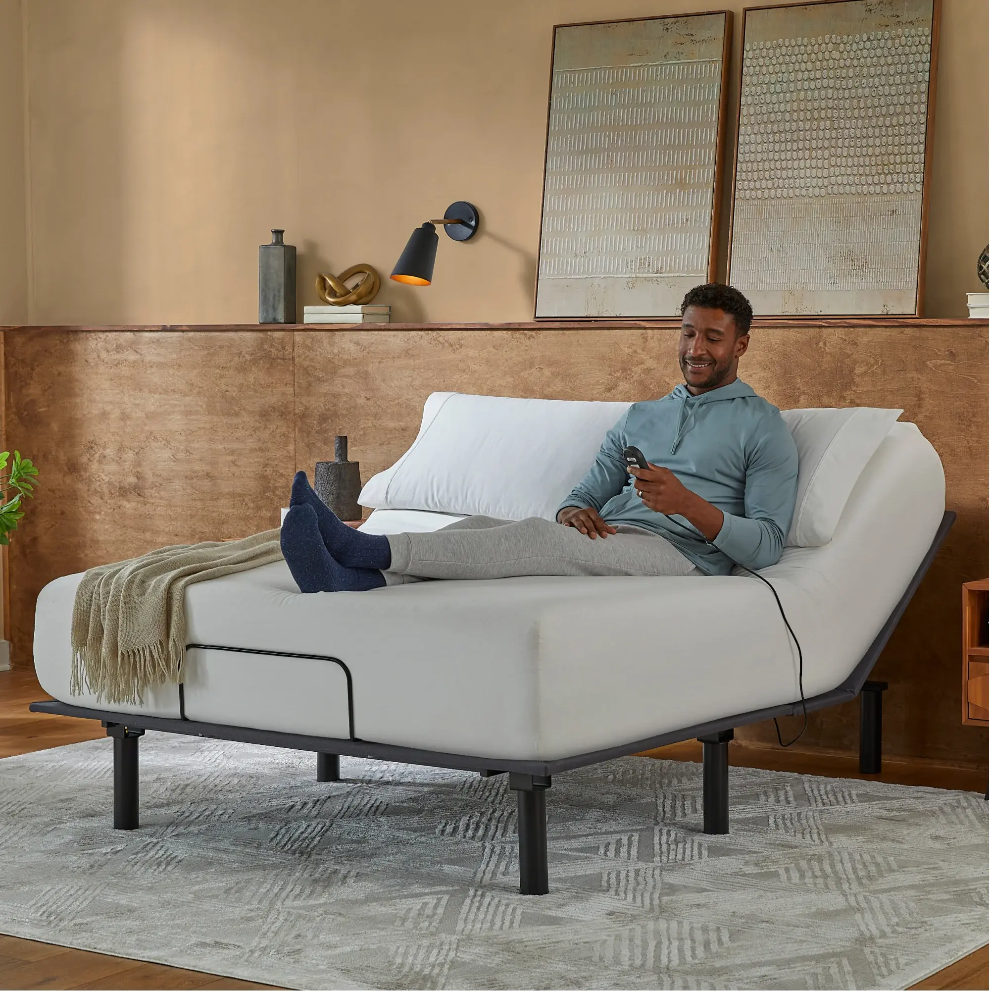 baselogic™ Bronze Adjustable Base by Serta